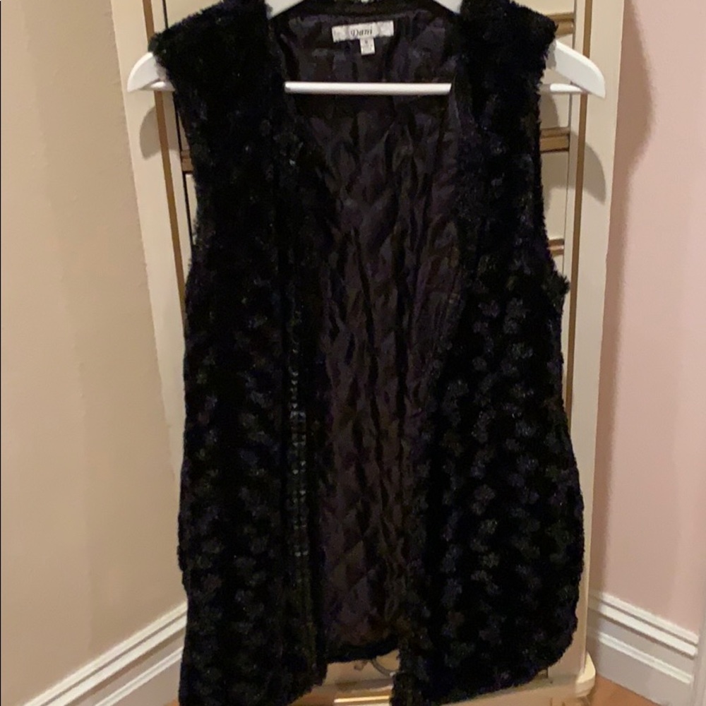 Sleeveless vest